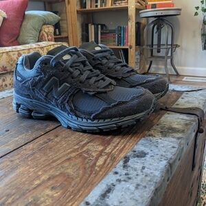 New Balance 2002r protection pack phantom black/gray sz. 9.5